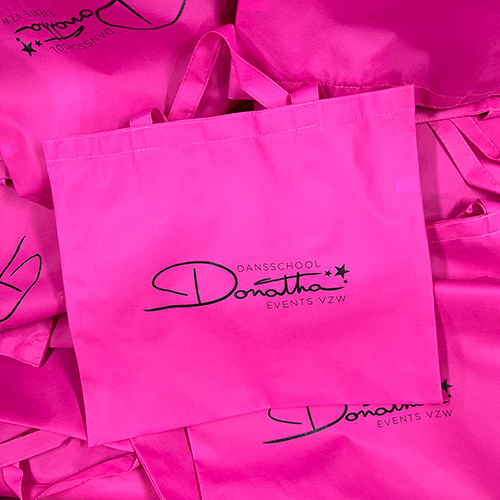 Fuchsia draagtas