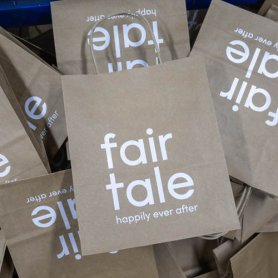 Beige papieren tas